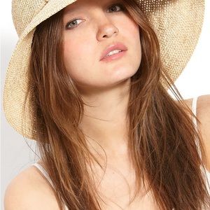Helen Kaminski * Provence 12” Packable Raffia Hat (preowned in good condition)